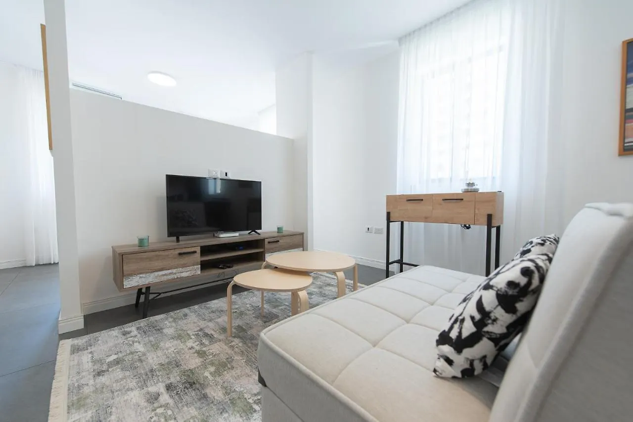 Port City Haifa - Flea Market Luxury Apartament
